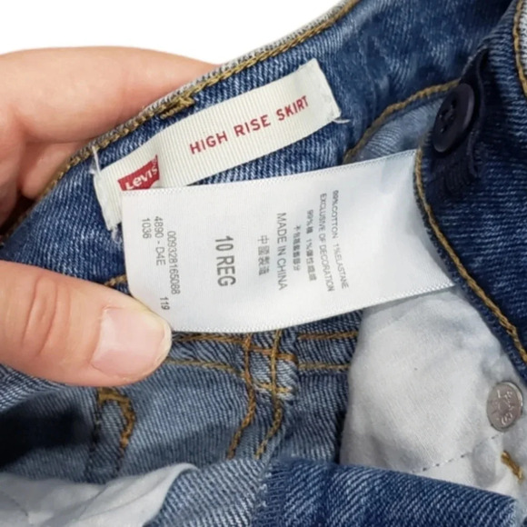 Levi's Girl's High Rise Mini Denim Skirt 10 - Picture 3 of 3